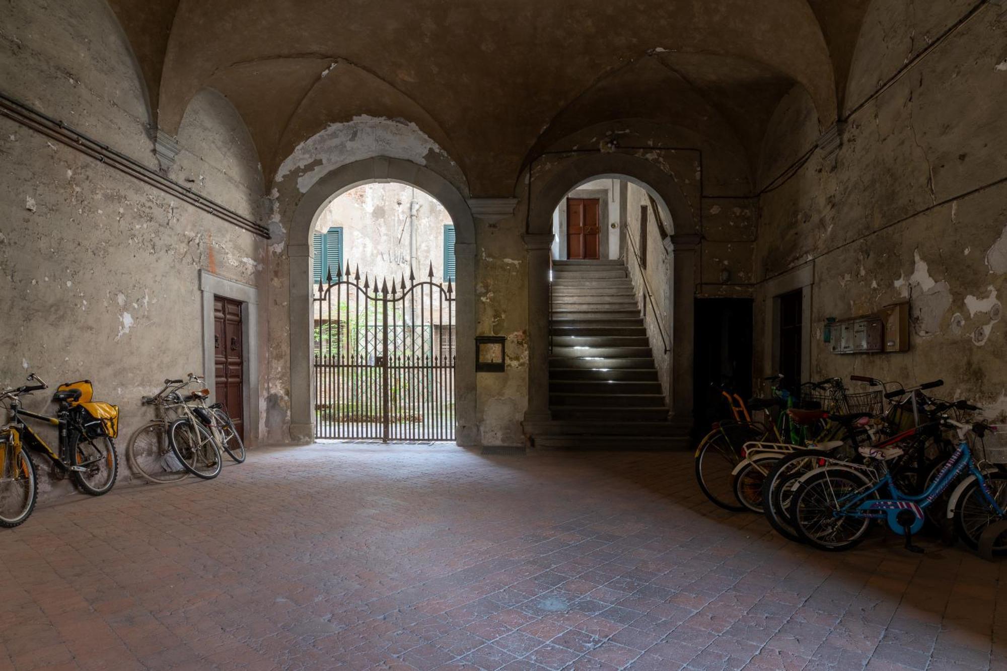 La Casa Di Cristina Lägenhet Lucca Exteriör bild